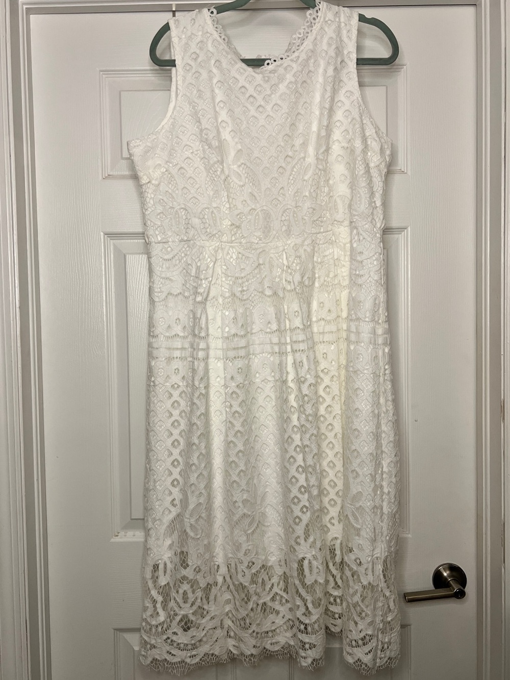 White Lace Sleeveless Midi Dress